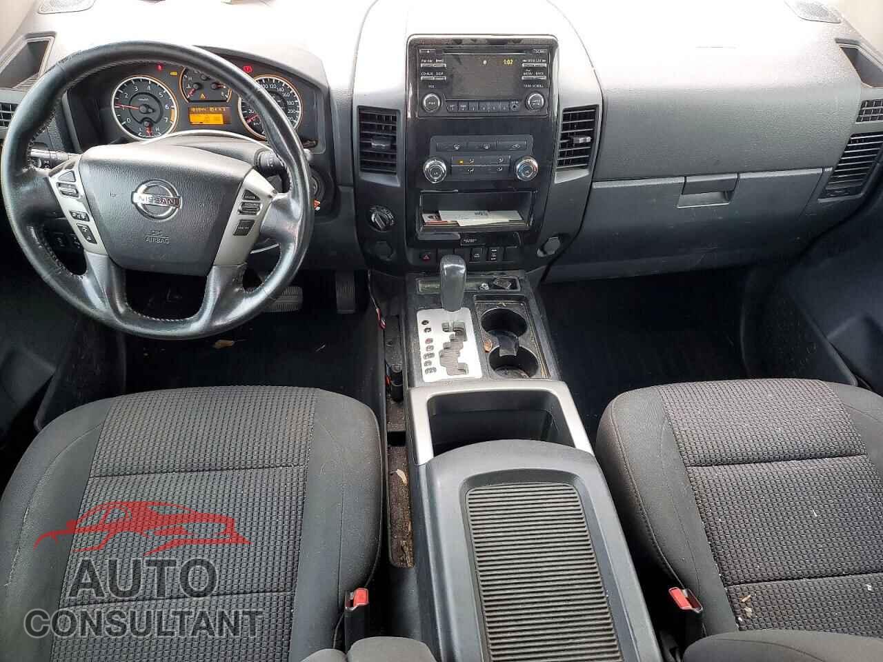 NISSAN TITAN 2013 - 1N6AA0FC5DN309777