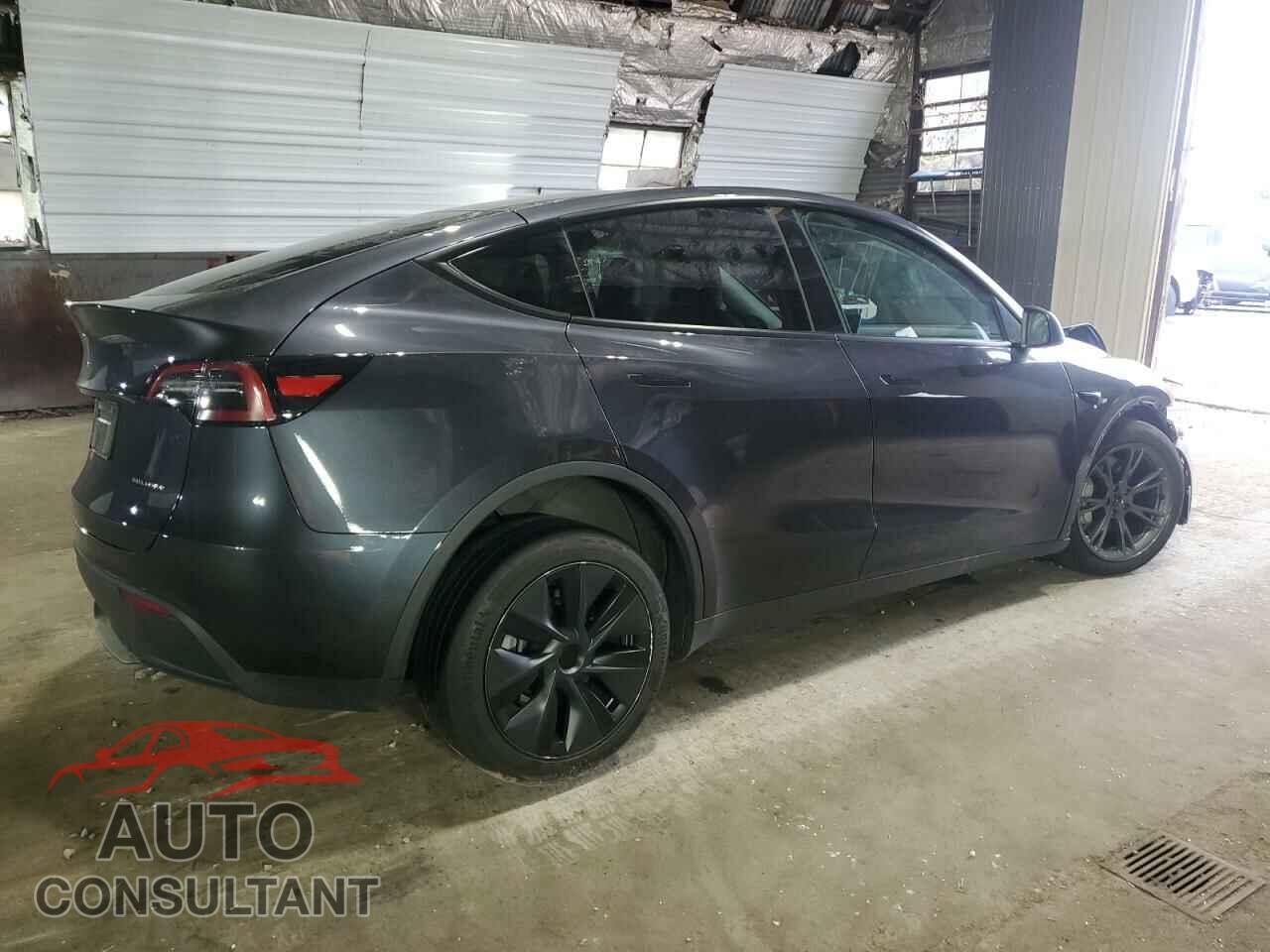 TESLA MODEL Y 2024 - 7SAYGDEE4RF154576