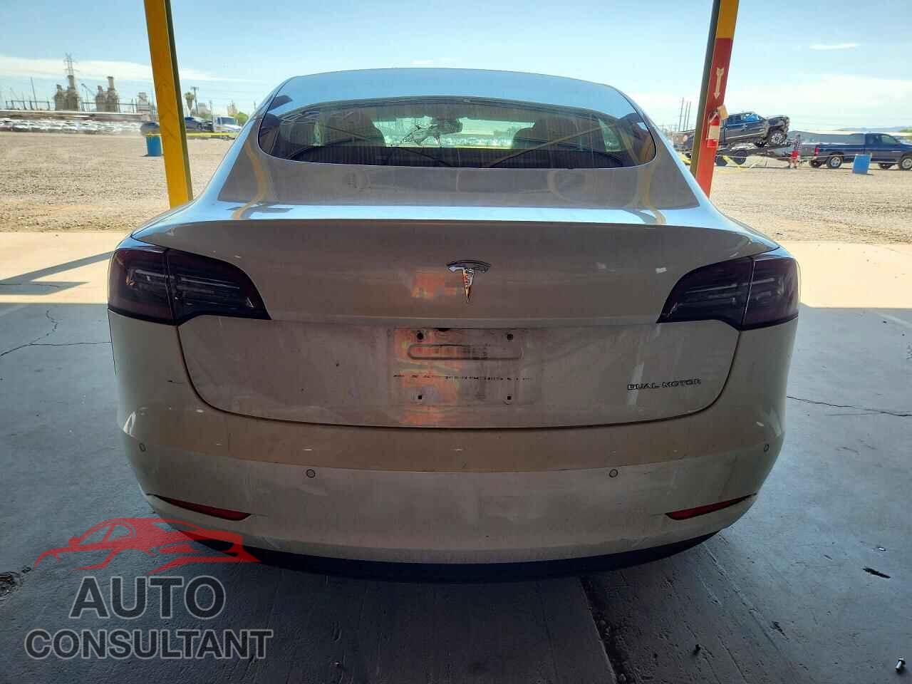 TESLA MODEL 3 2018 - 5YJ3E1EB3JF096739