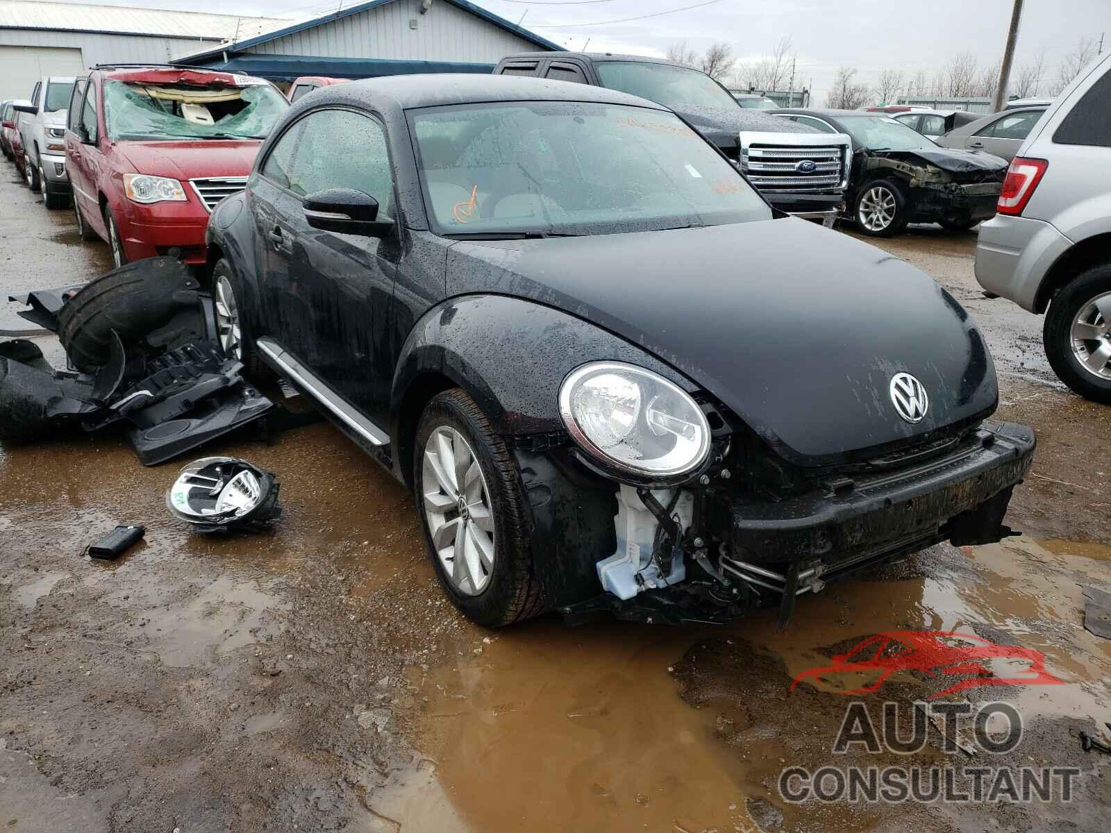 VOLKSWAGEN BEETLE 2017 - 3VWF17AT7HM626028