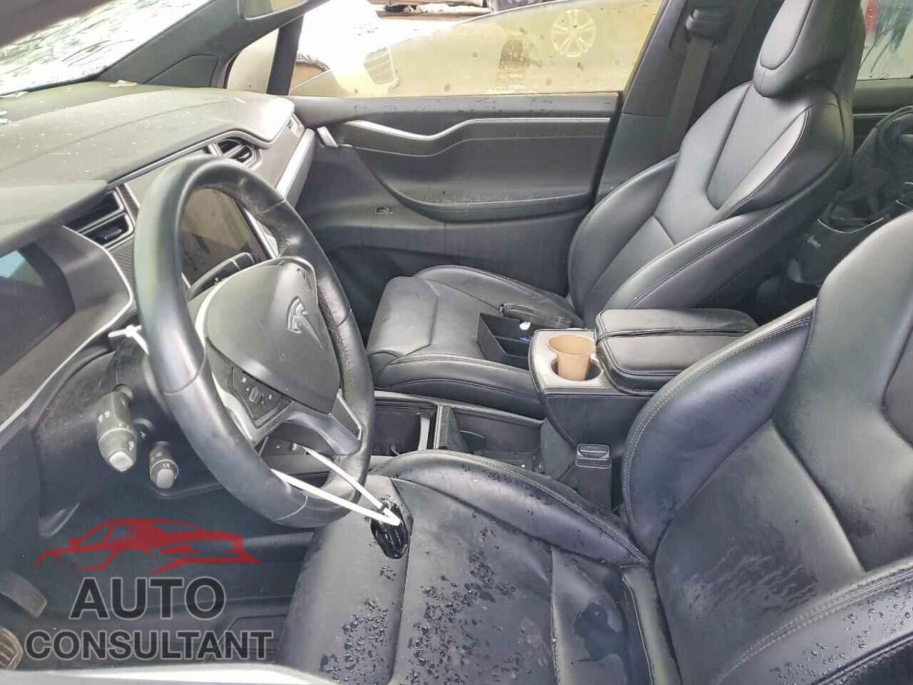 TESLA MODEL X 2017 - 5YJXCBE22HF069524