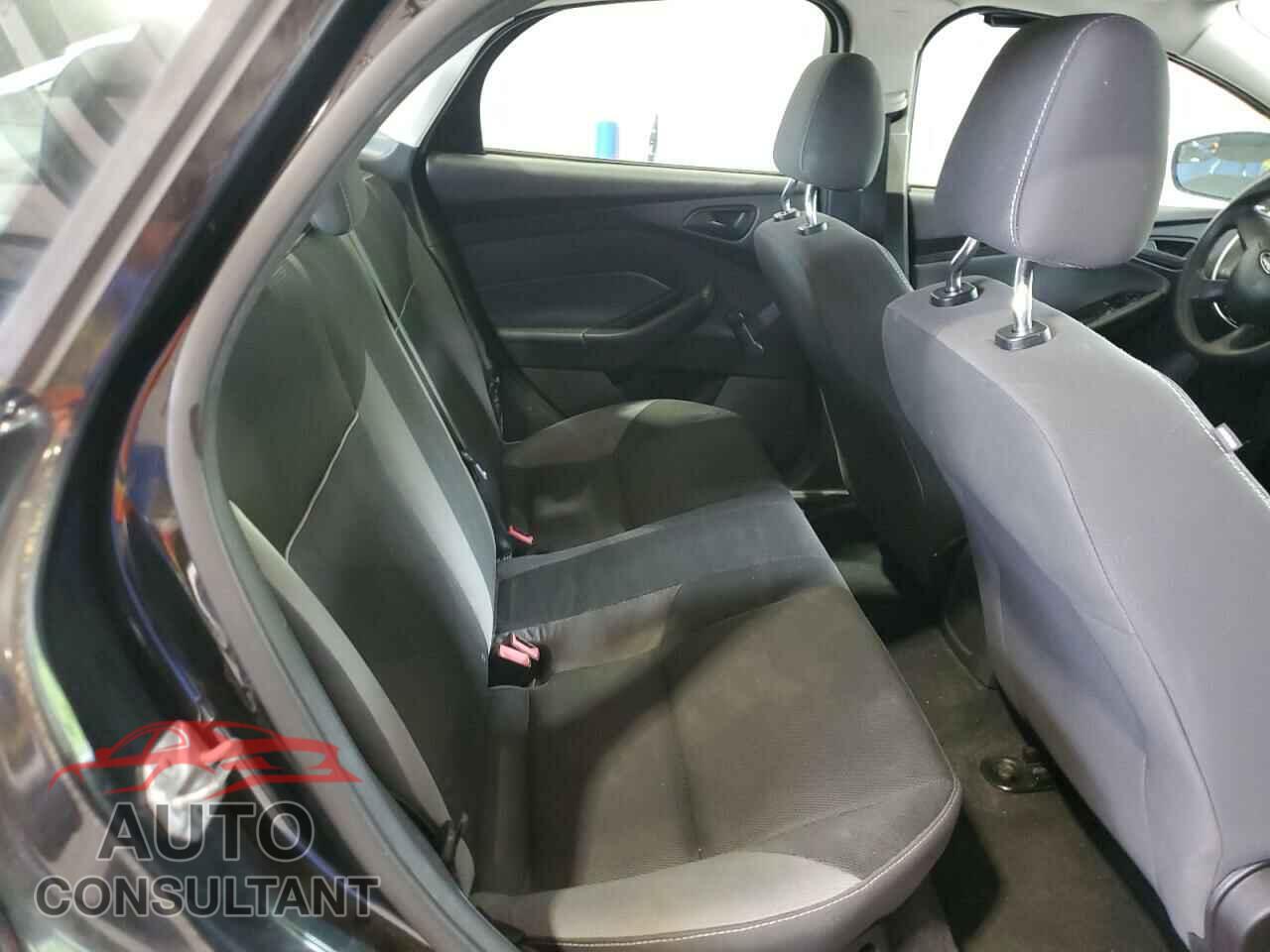FORD FOCUS 2014 - 1FADP3E28EL223181