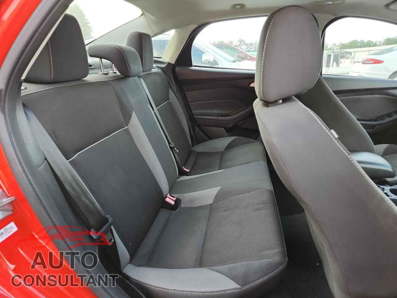 FORD FOCUS 2014 - 1FADP3F22EL313098