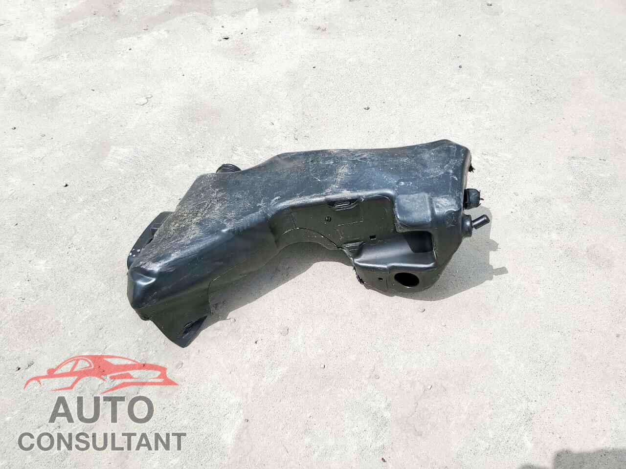 FORD MUSTANG 2018 - 1FA6P8CF6J5128158