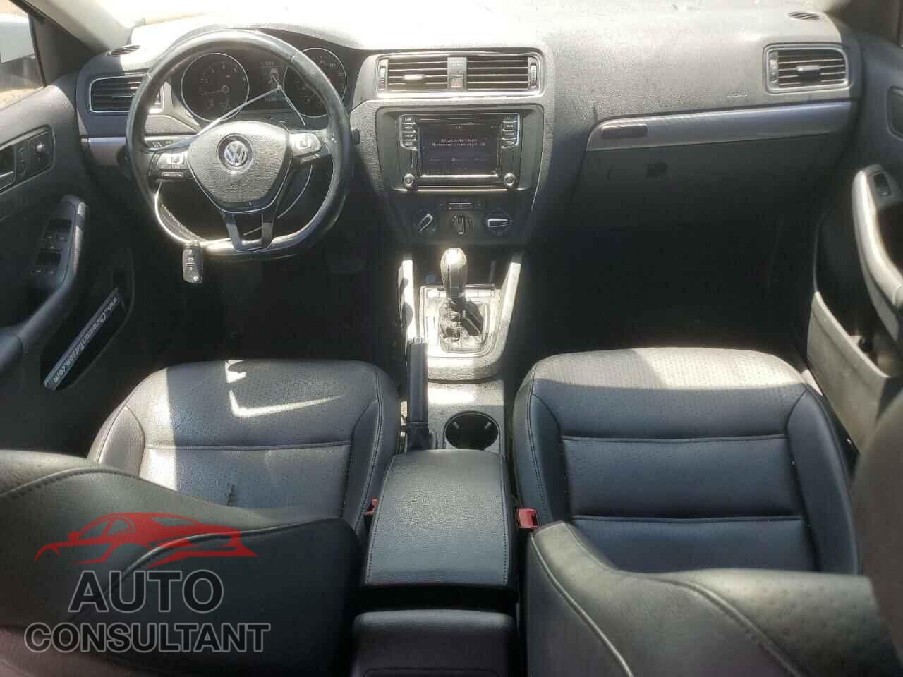 VOLKSWAGEN JETTA 2017 - 3VWDB7AJ6HM415874