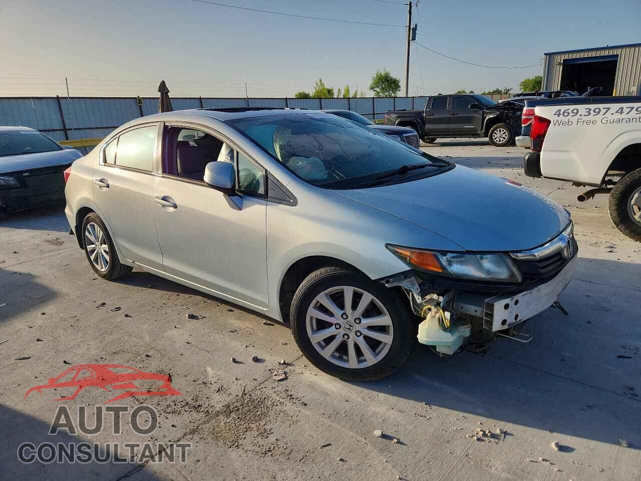 HONDA CIVIC 2012 - 2HGFB2F98CH505839