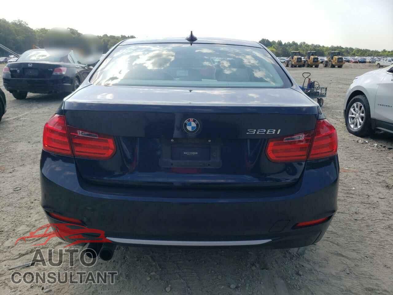 BMW 3 SERIES 2012 - WBA3A5C53CF257019