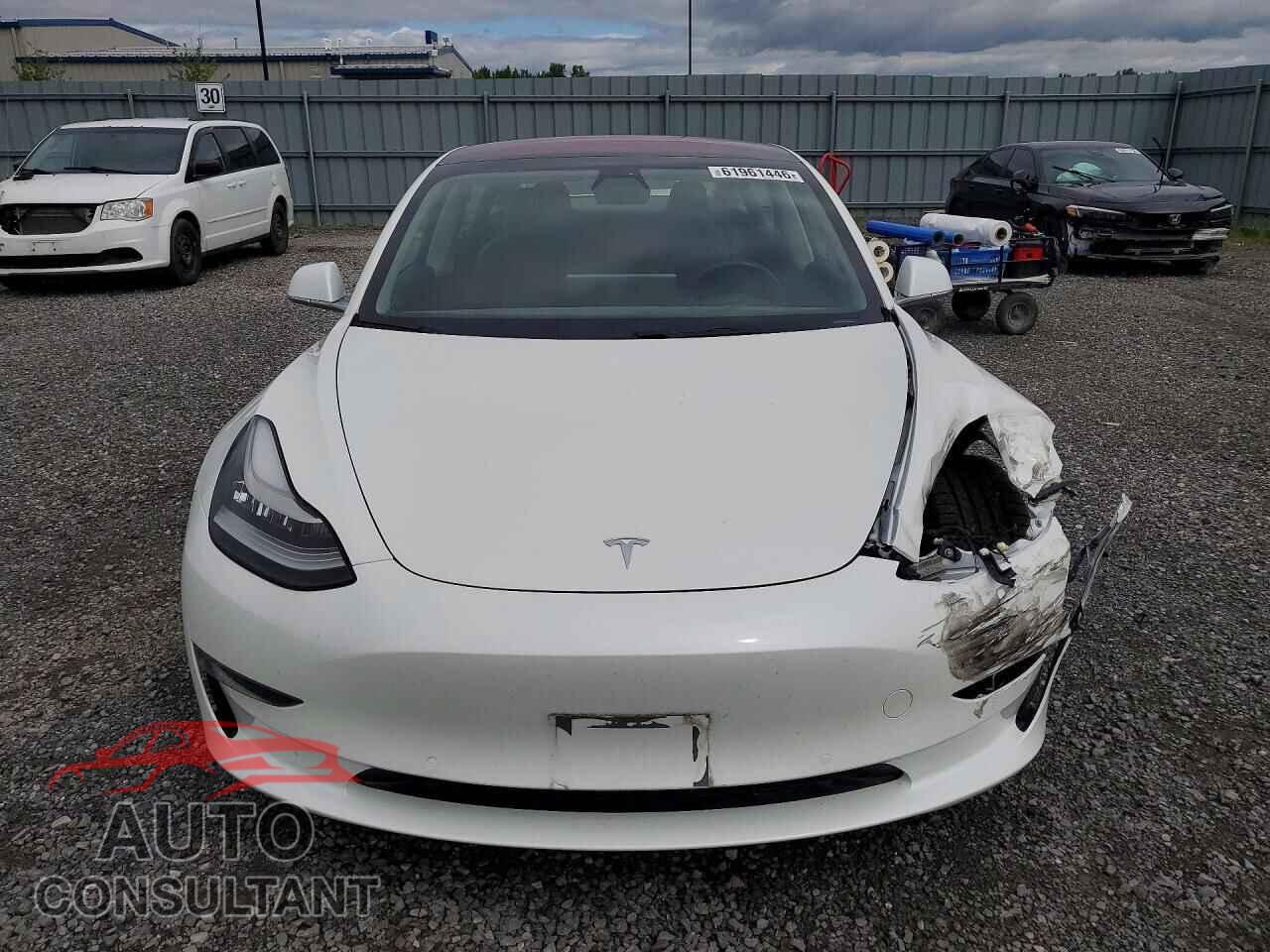 TESLA MODEL 3 2018 - 5YJ3E1EA1JF027975