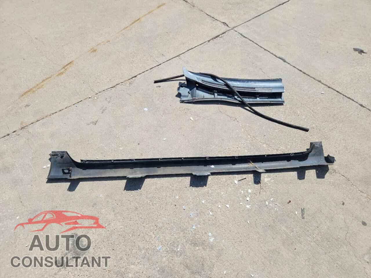 TOYOTA COROLLA 2013 - 2T1BU4EEXDC929780
