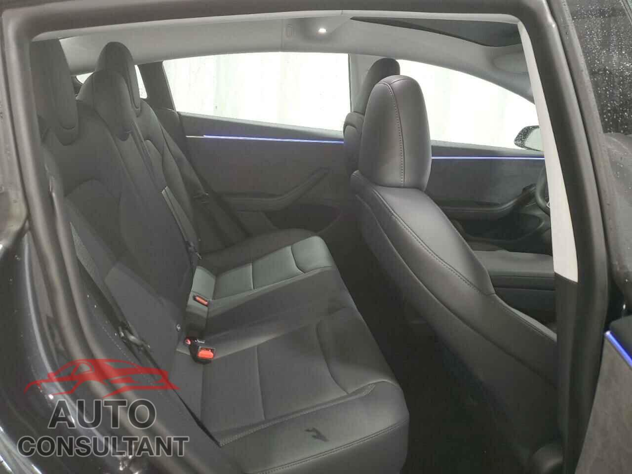 TESLA MODEL 3 2024 - 5YJ3E1EB0RF749975