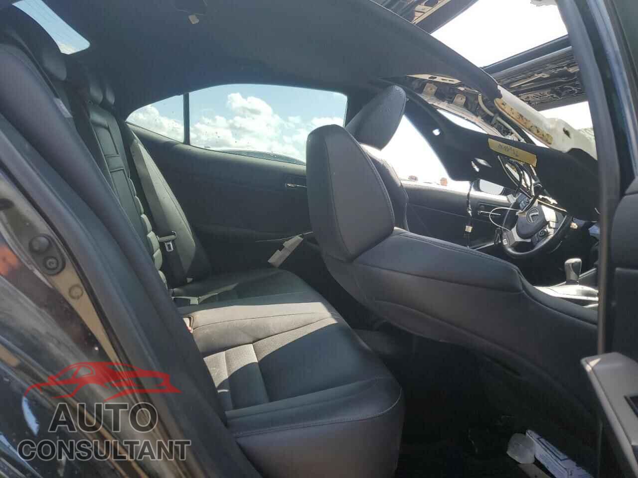 LEXUS IS 2014 - JTHCF1D24E5011914