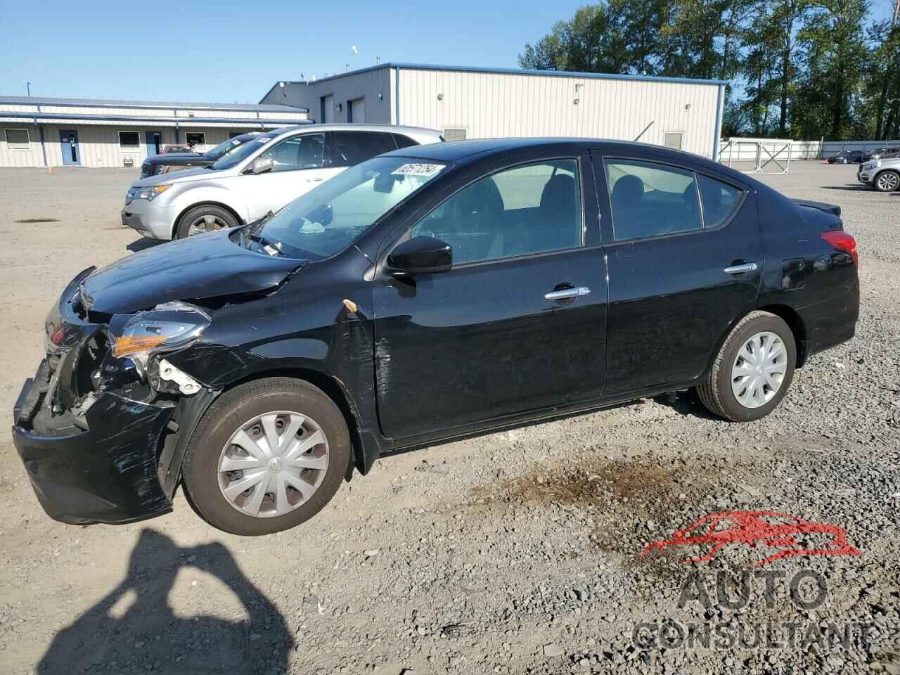 NISSAN VERSA 2018 - 3N1CN7AP4JL881859