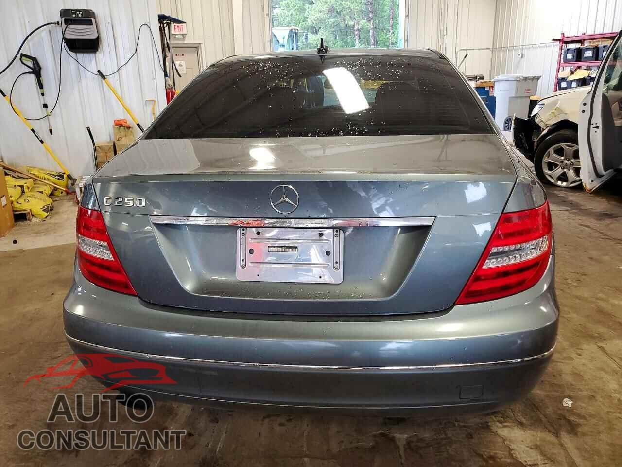MERCEDES-BENZ C-CLASS 2012 - WDDGF4HB3CA661813