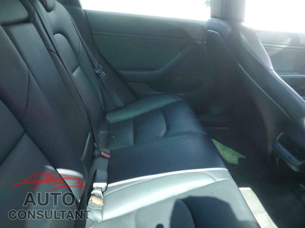 TESLA MODEL 3 2019 - 5YJ3E1EB4KF432822