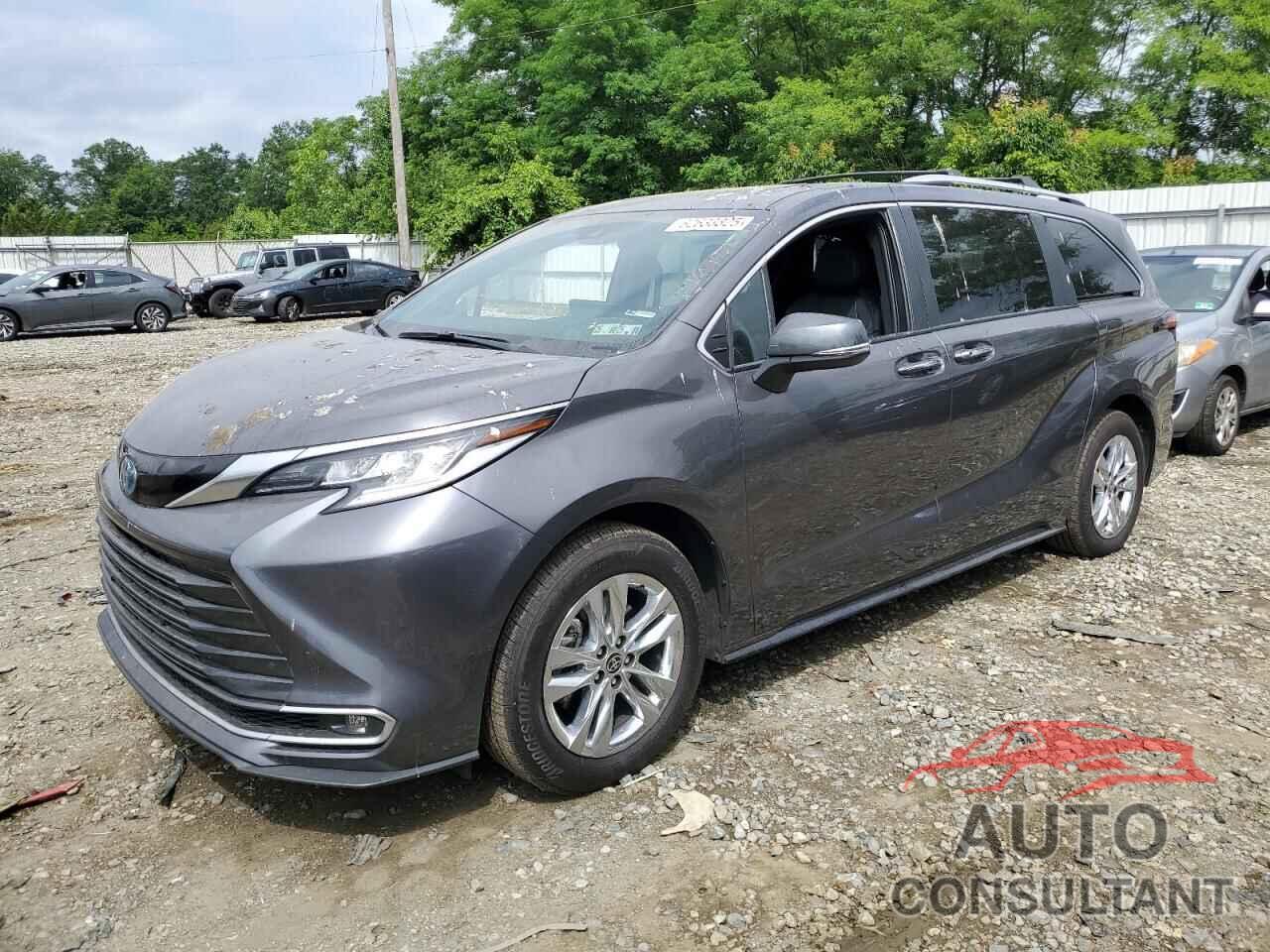 TOYOTA SIENNA 2025 - 5TDZSKFC6SS157594