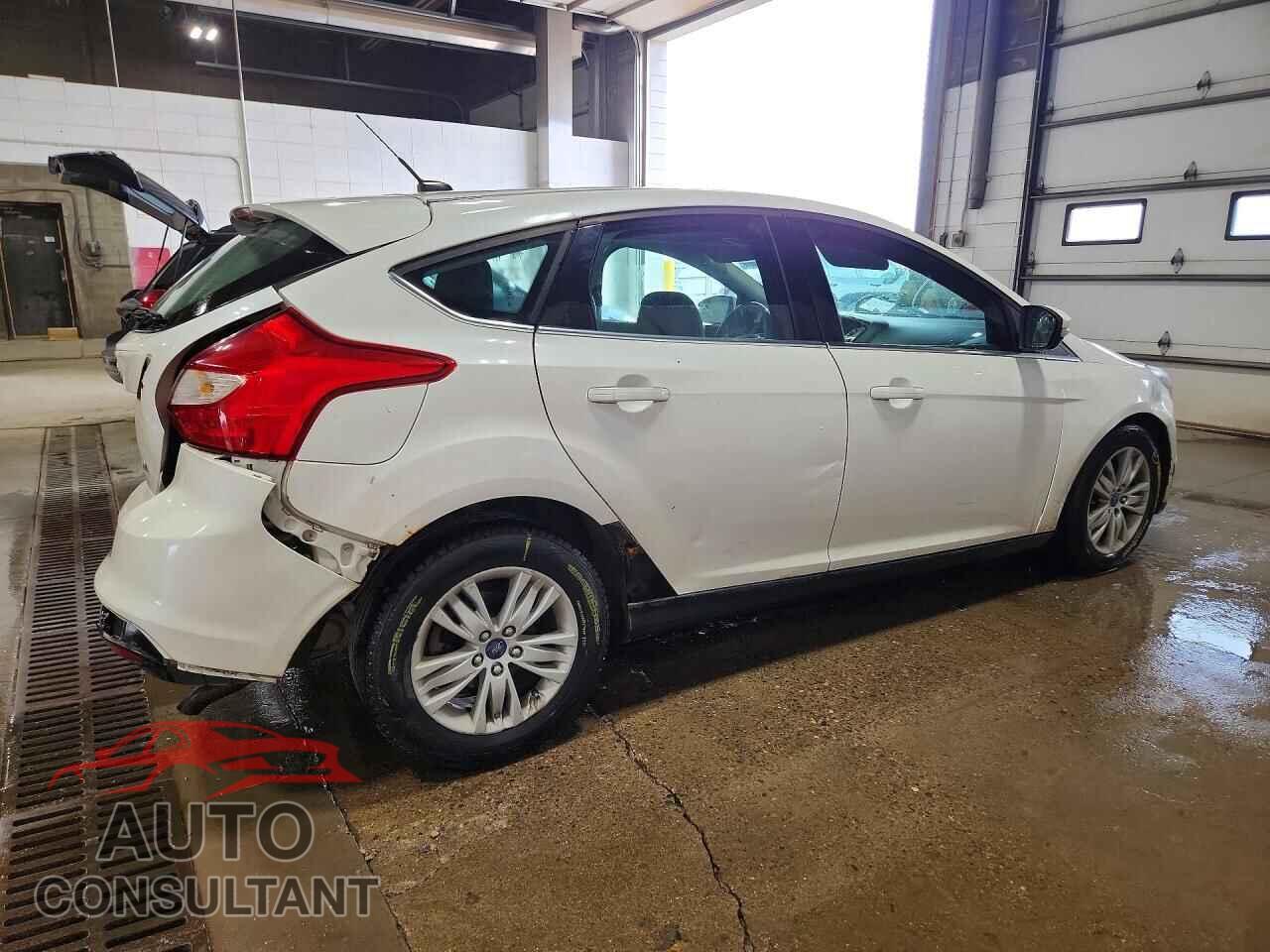 FORD FOCUS 2012 - 1FAHP3M25CL257594