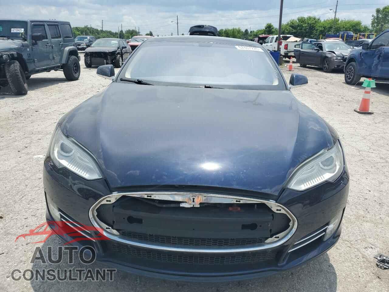 TESLA MODEL S 2013 - 5YJSA1CGXDFP04752