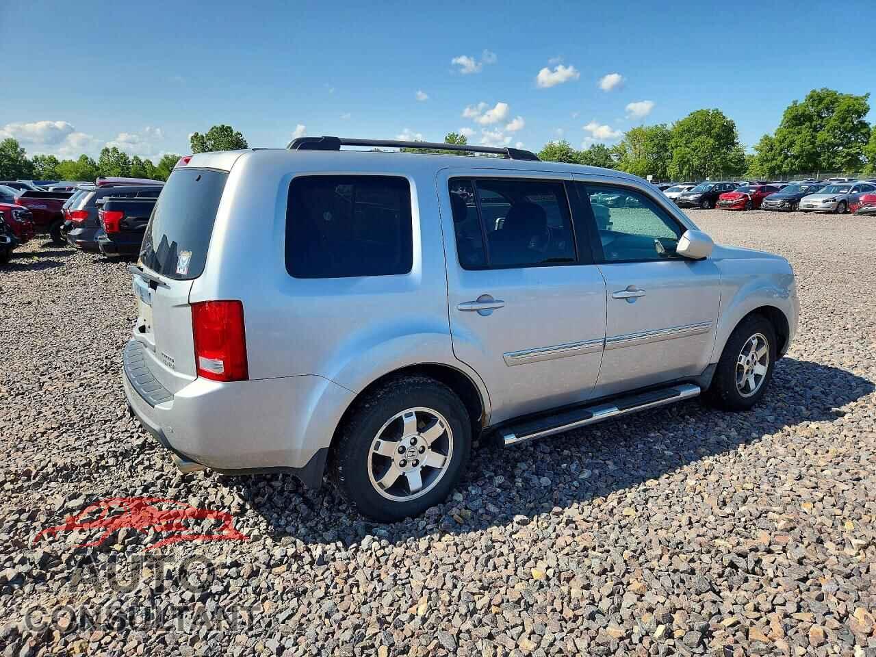 HONDA PILOT 2011 - 5FNYF4H91BB011220
