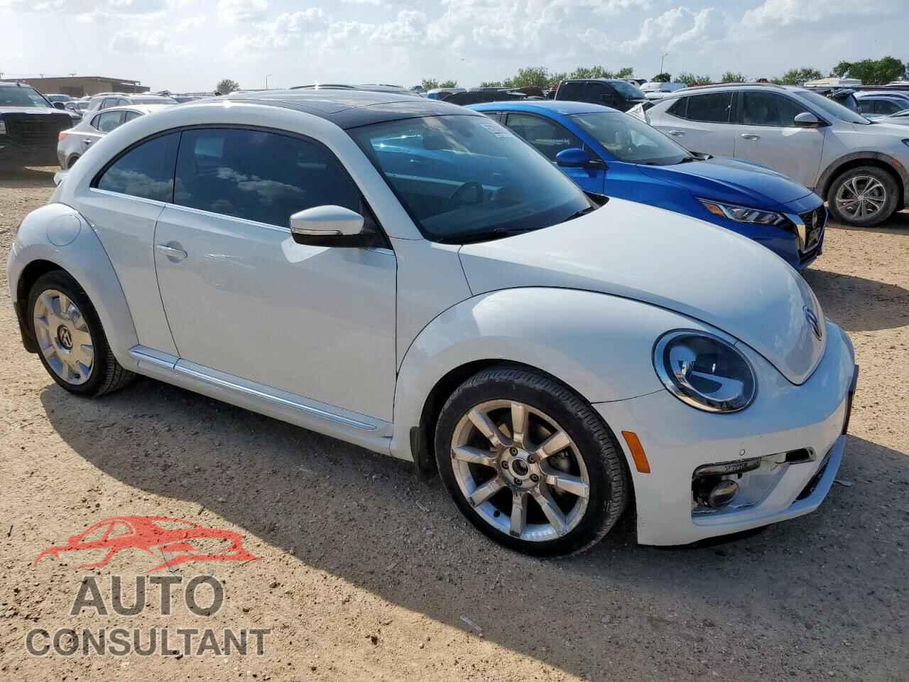 VOLKSWAGEN BEETLE 2019 - 3VWJD7AT7KM720483
