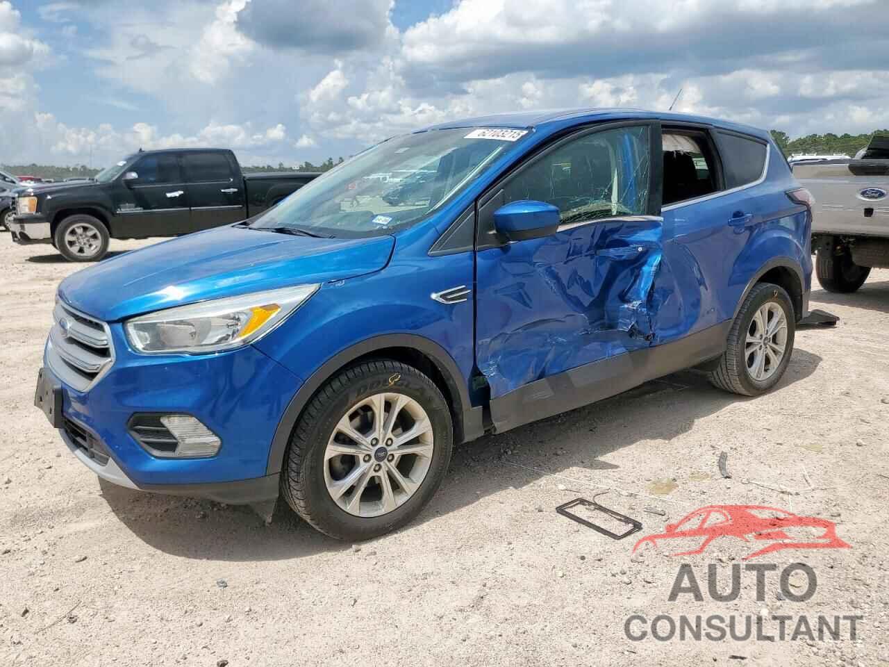 FORD ESCAPE 2017 - 1FMCU0GD5HUB01173