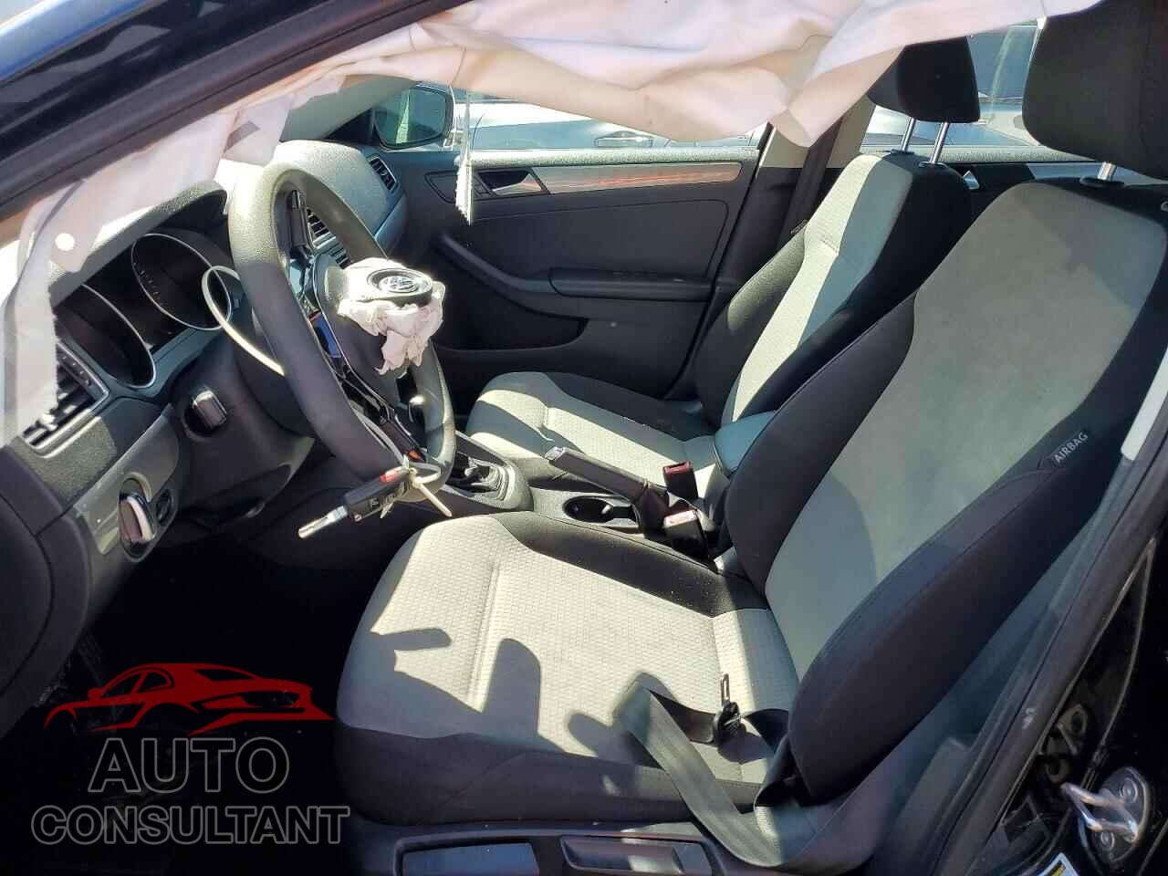 VOLKSWAGEN JETTA 2017 - 3VW2B7AJ9HM413530