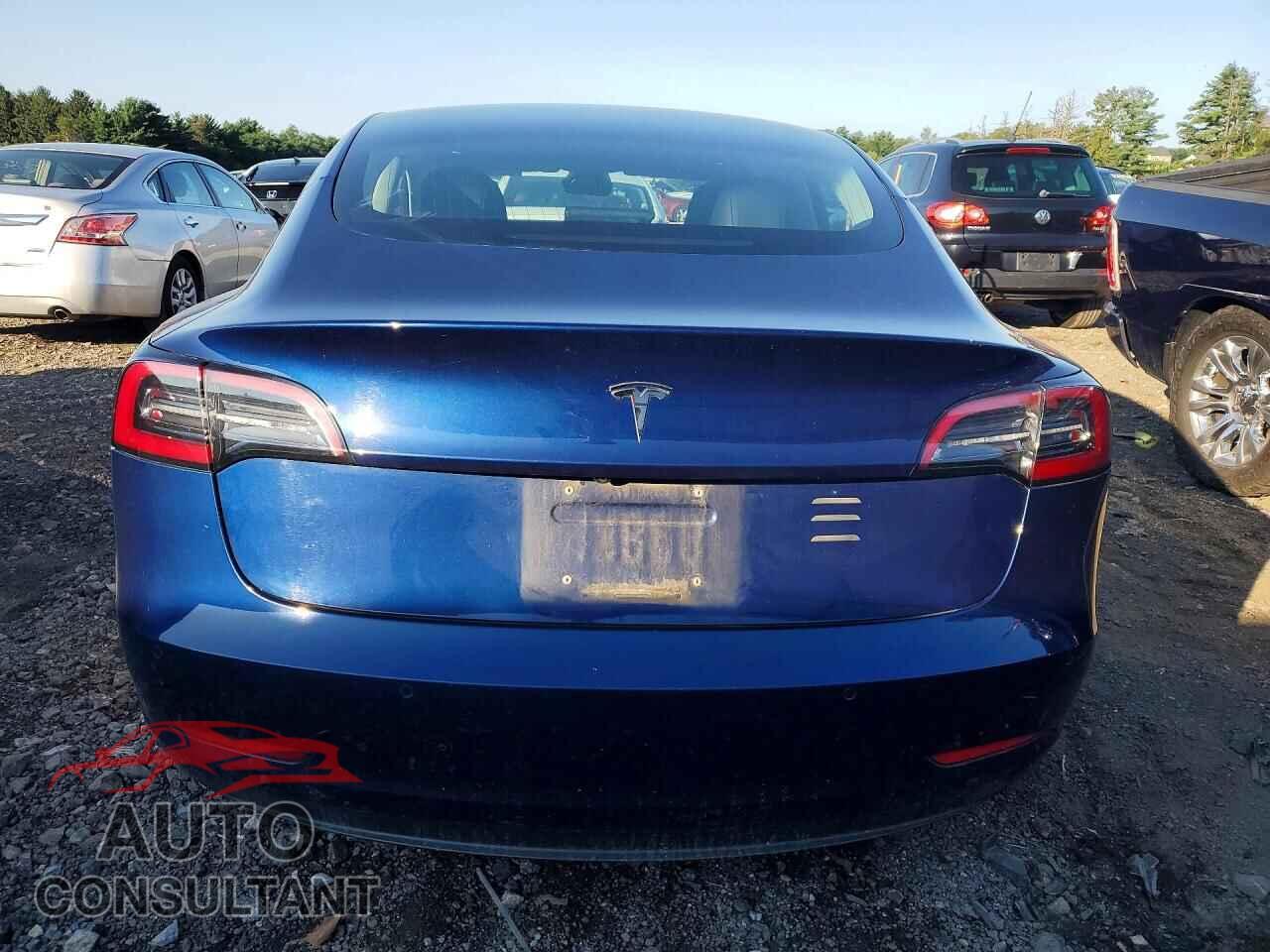 TESLA MODEL 3 2018 - 5YJ3E1EB8JF063641
