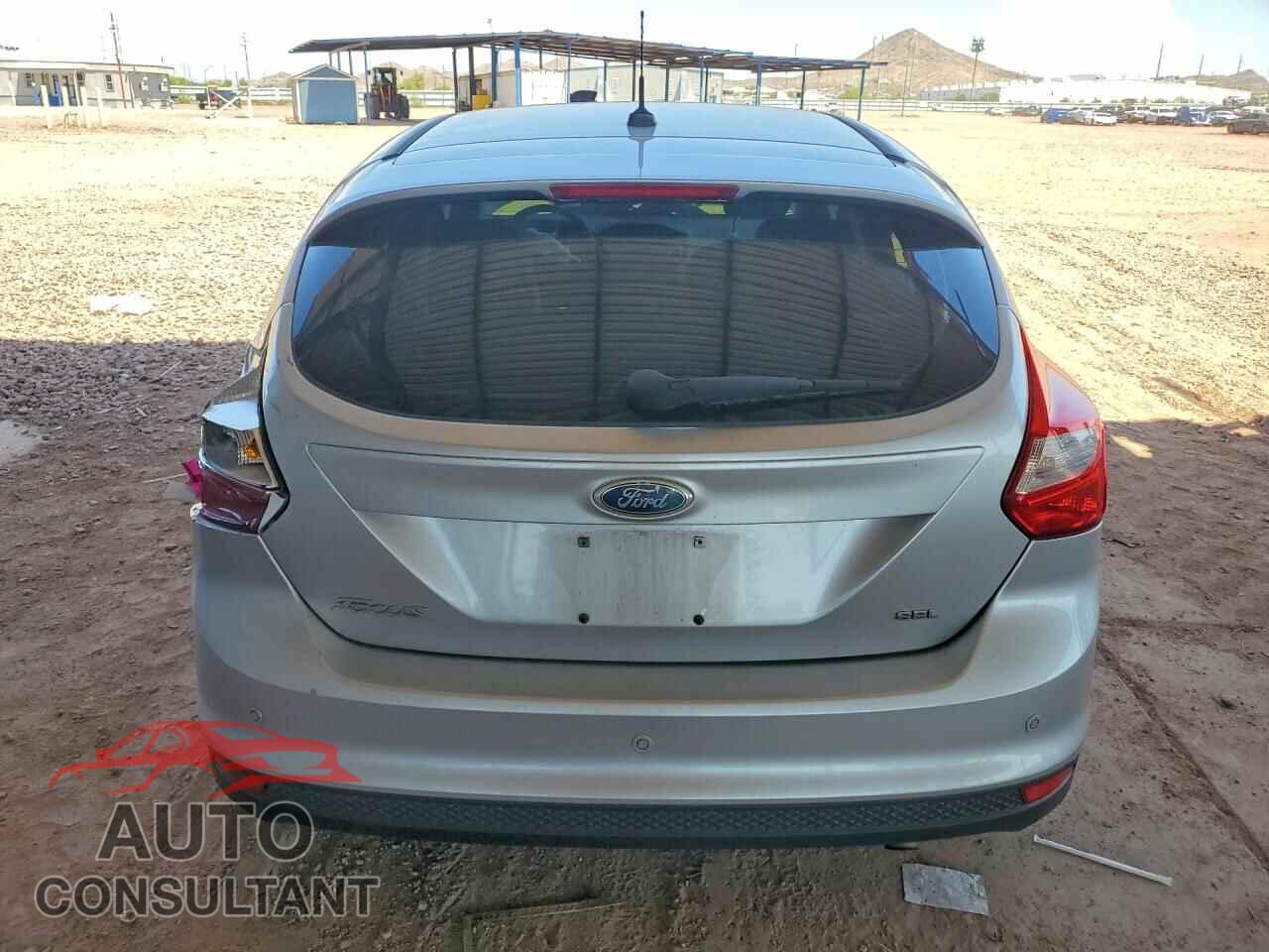 FORD FOCUS 2012 - 1FAHP3M21CL140854