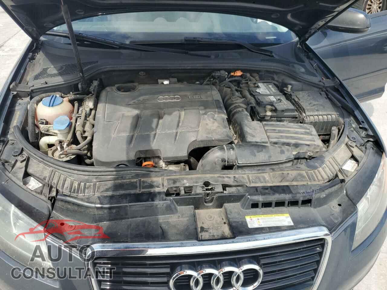 AUDI A3 2012 - WAUBJAFM8CA100672