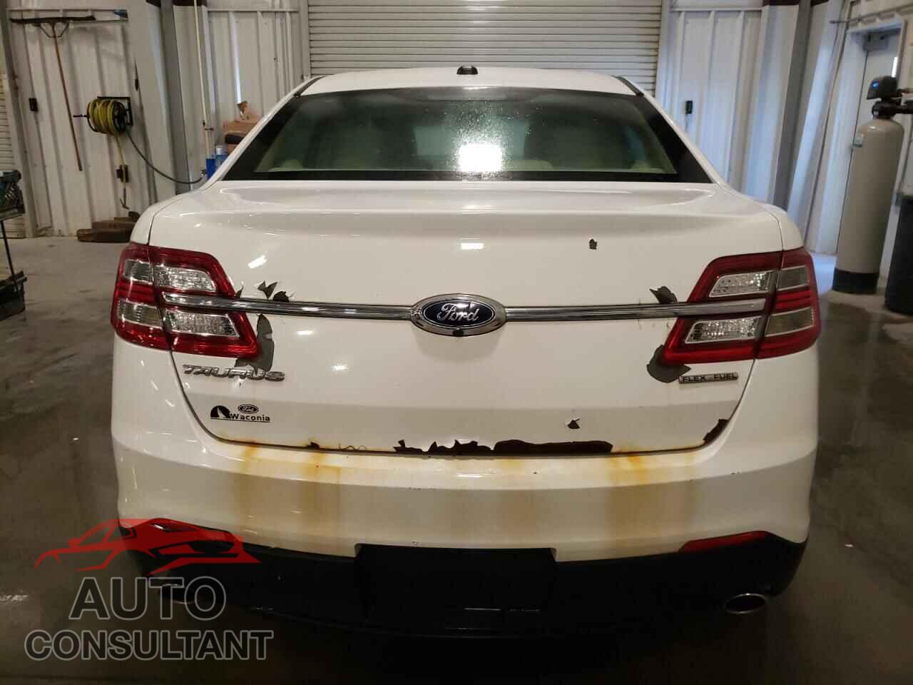 FORD TAURUS 2017 - 1FAHP2D87HG126018