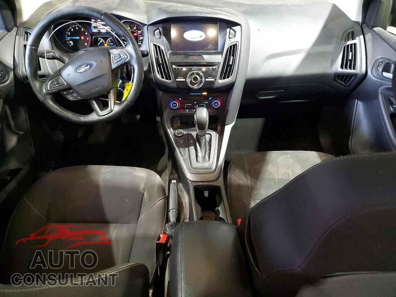 FORD FOCUS 2017 - 1FADP3M20HL330604