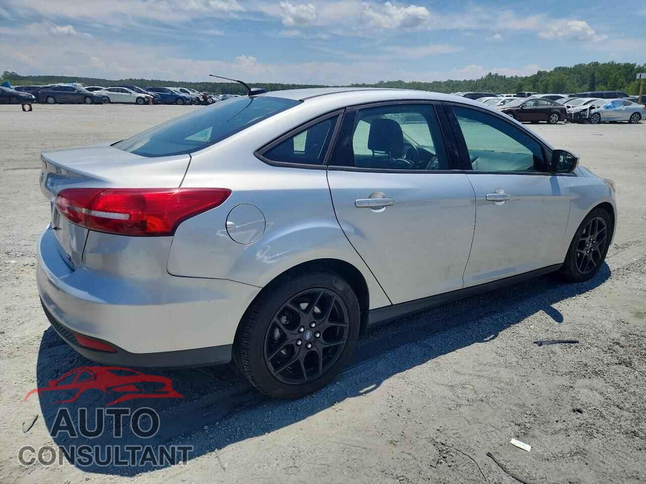 FORD FOCUS 2016 - 1FADP3FE8GL401778