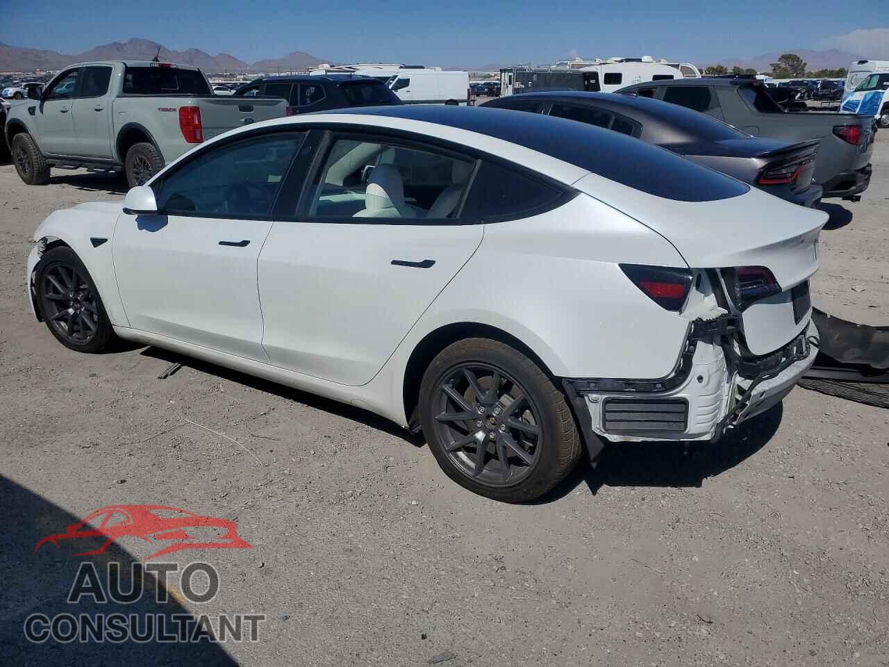 TESLA MODEL 3 2023 - 5YJ3E1EA5PF541840