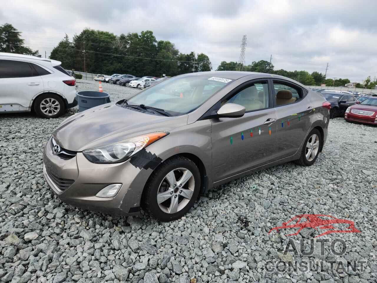 HYUNDAI ELANTRA 2013 - 5NPDH4AE8DH311423