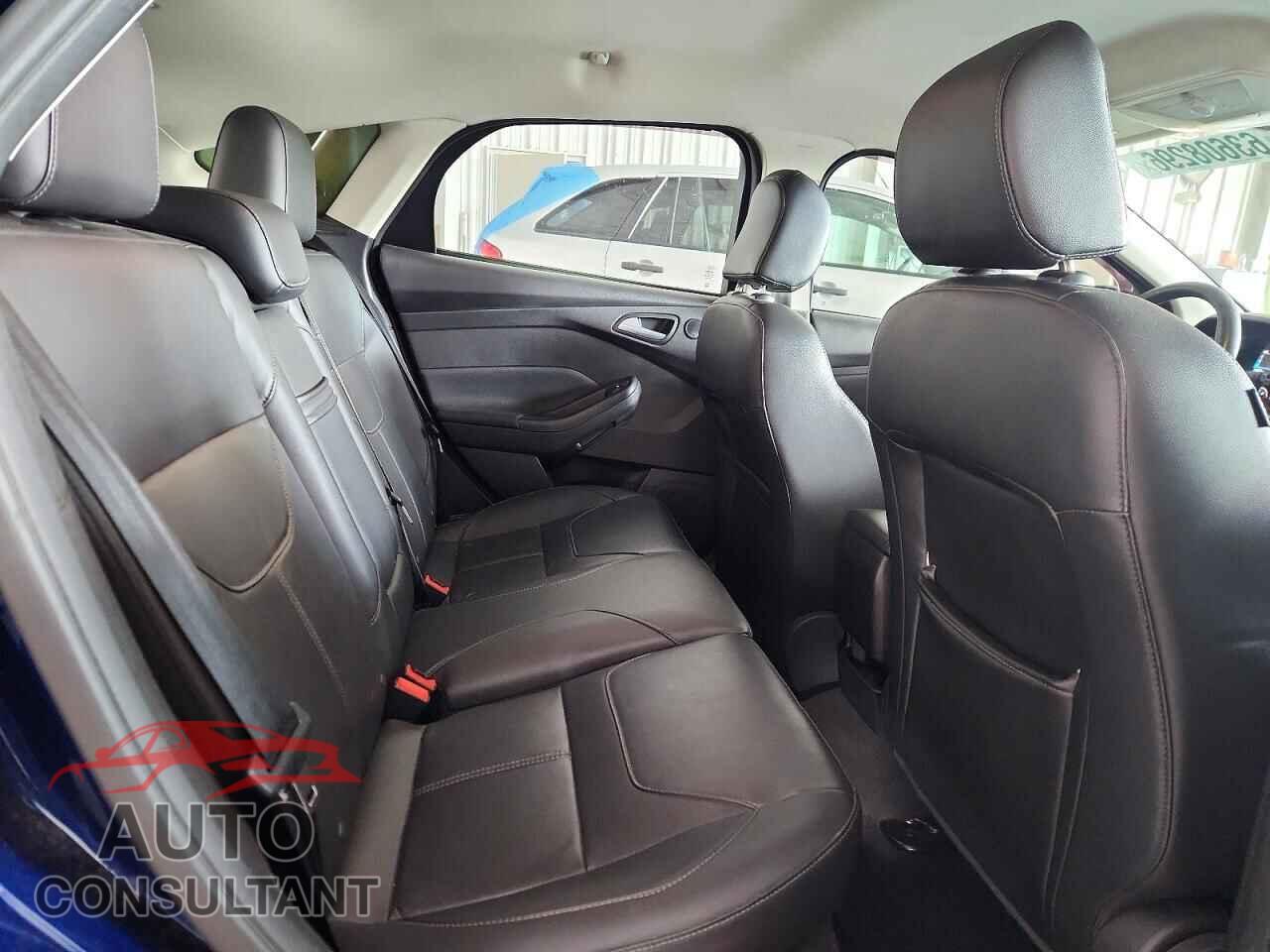 FORD FOCUS 2016 - 1FADP3K22GL386237