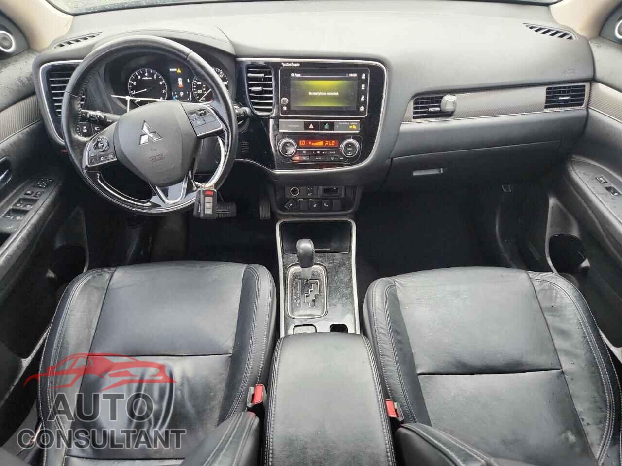 MITSUBISHI OUTLANDER 2019 - JA4AZ3A37KZ048558