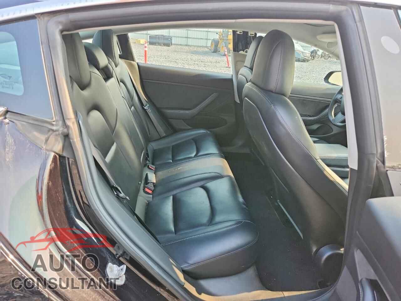 TESLA MODEL 3 2018 - 5YJ3E1EB6JF071804
