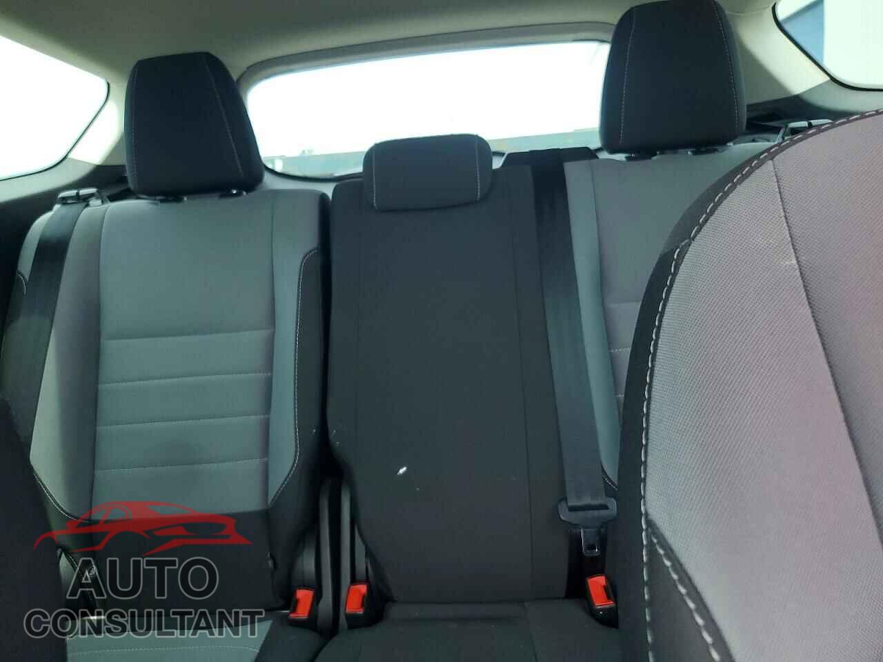 FORD ESCAPE 2017 - 1FMCU0F71HUE04480