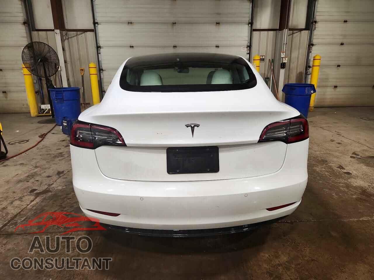 TESLA MODEL 3 2021 - 5YJ3E1EA2MF908687