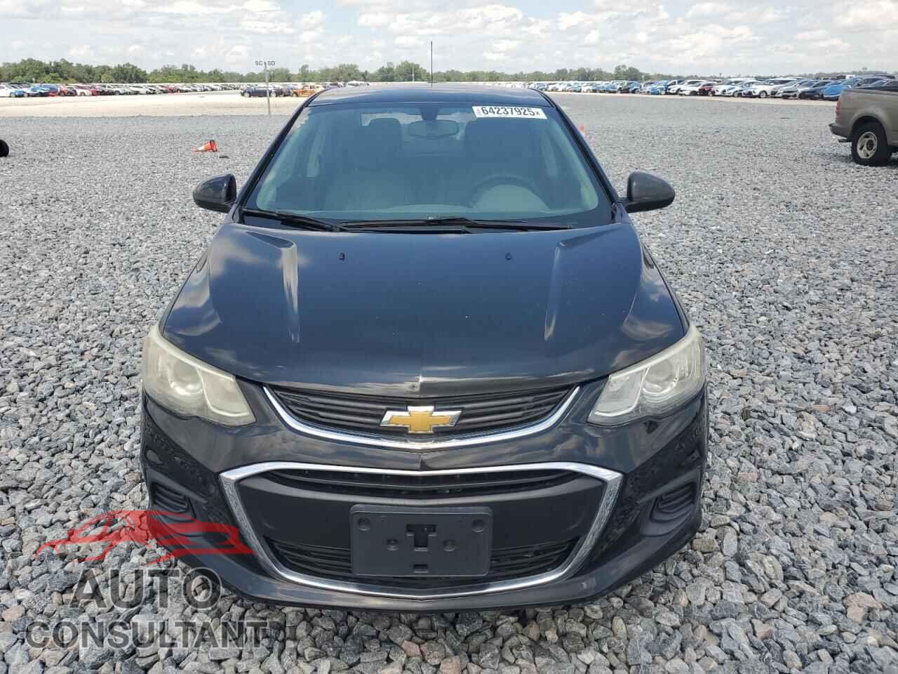 CHEVROLET SONIC 2017 - 1G1JB5SG4H4157906