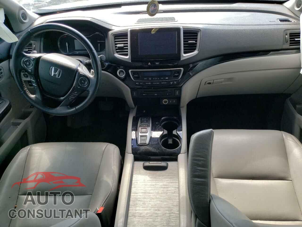 HONDA PILOT 2017 - 5FNYF5H92HB011046
