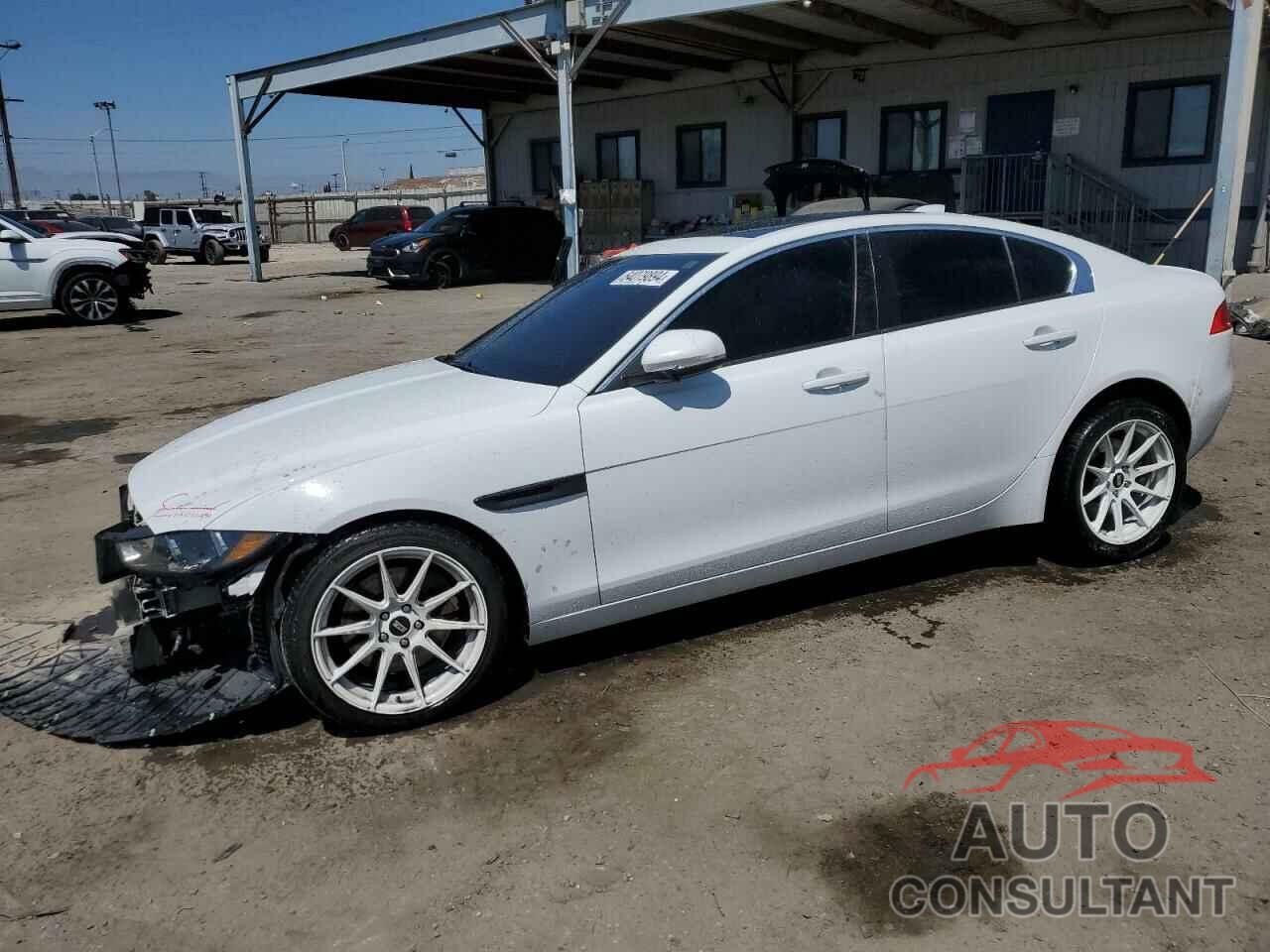 JAGUAR XE 2018 - SAJAR4FX2JCP33660