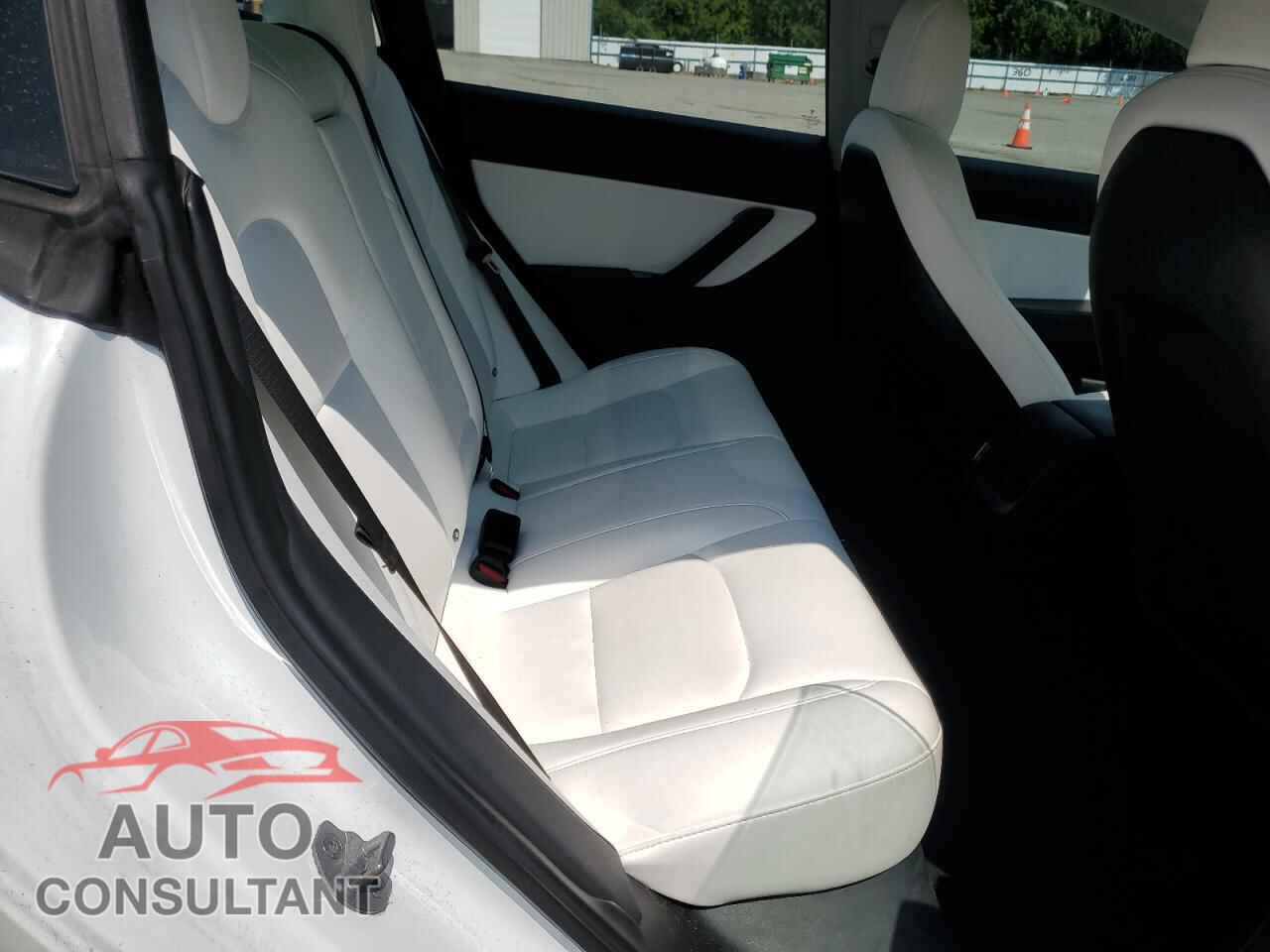 TESLA MODEL 3 2018 - 5YJ3E1EB3JF081464