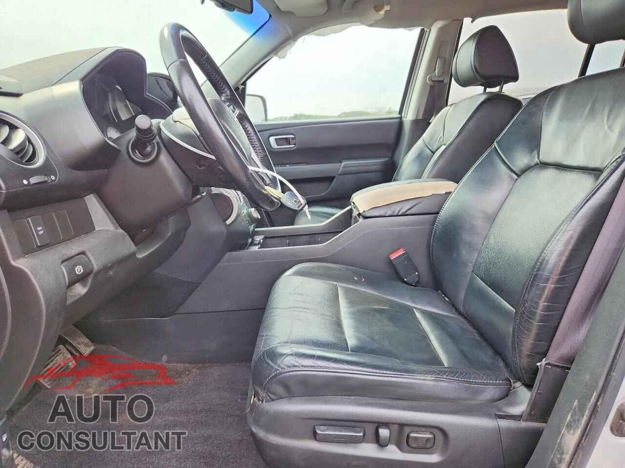 HONDA PILOT 2011 - 5FNYF4H76BB086025