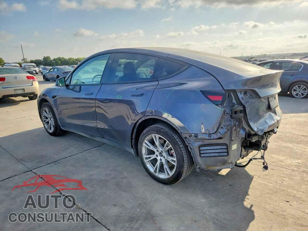 TESLA MODEL Y 2023 - 7SAYGDEE8PF868725