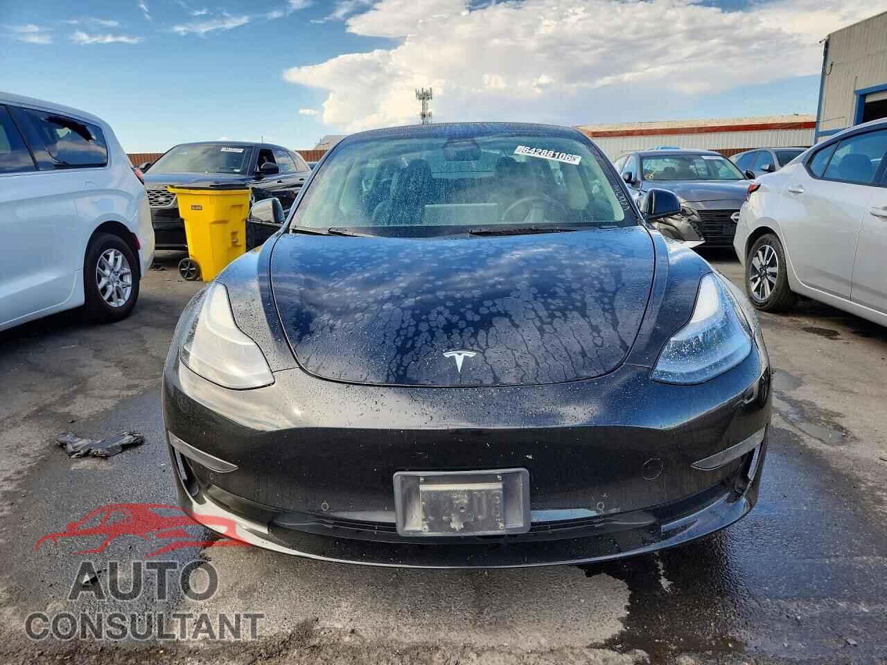 TESLA MODEL 3 2022 - 5YJ3E1EA8NF285674