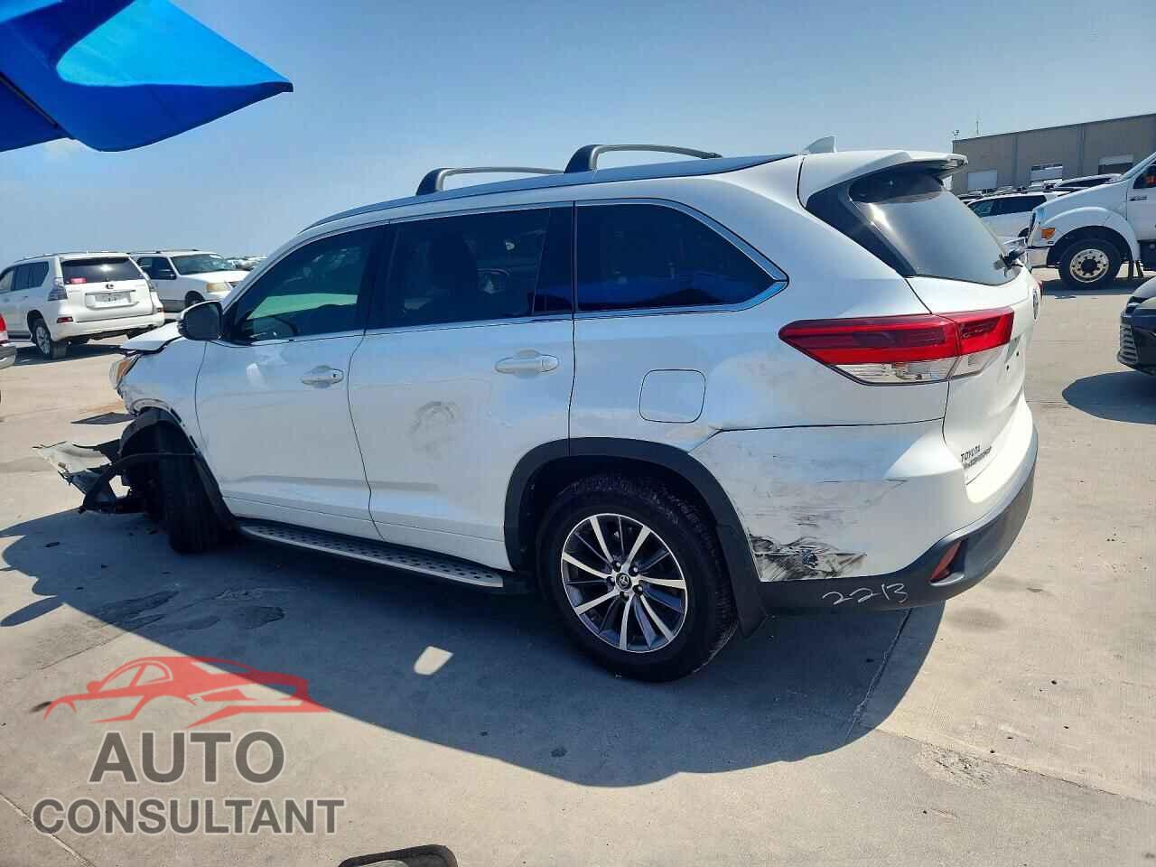 TOYOTA HIGHLANDER 2017 - 5TDKZRFH2HS196693