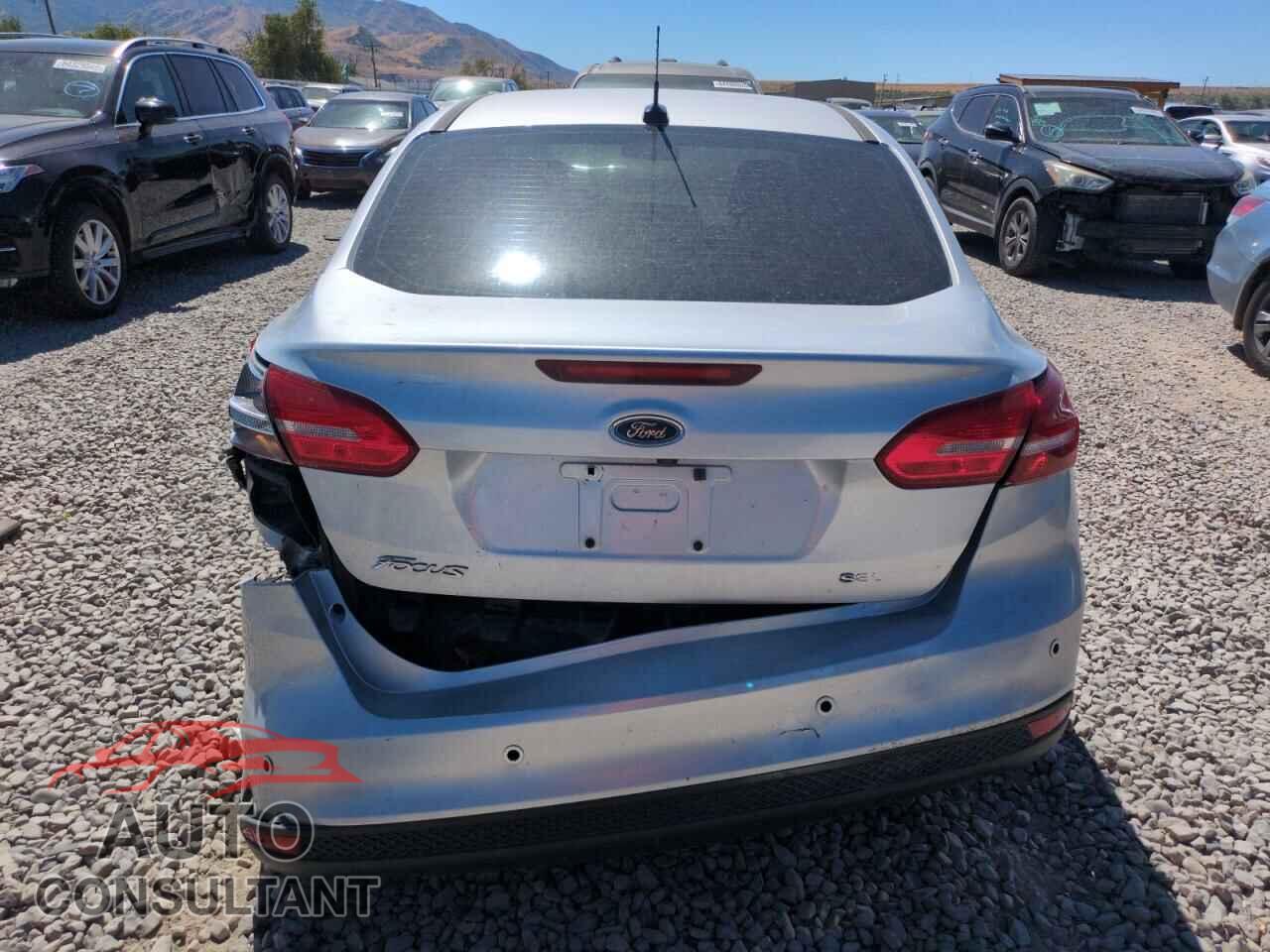 FORD FOCUS 2017 - 1FADP3E21HL263512