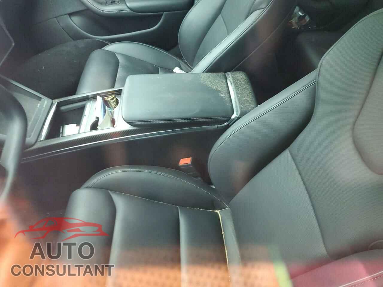 TESLA MODEL S 2021 - 5YJSA1E60MF452515
