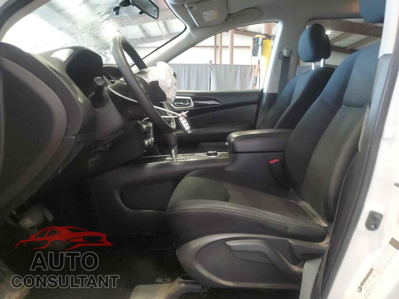 NISSAN PATHFINDER 2019 - 5N1DR2MM3KC582995