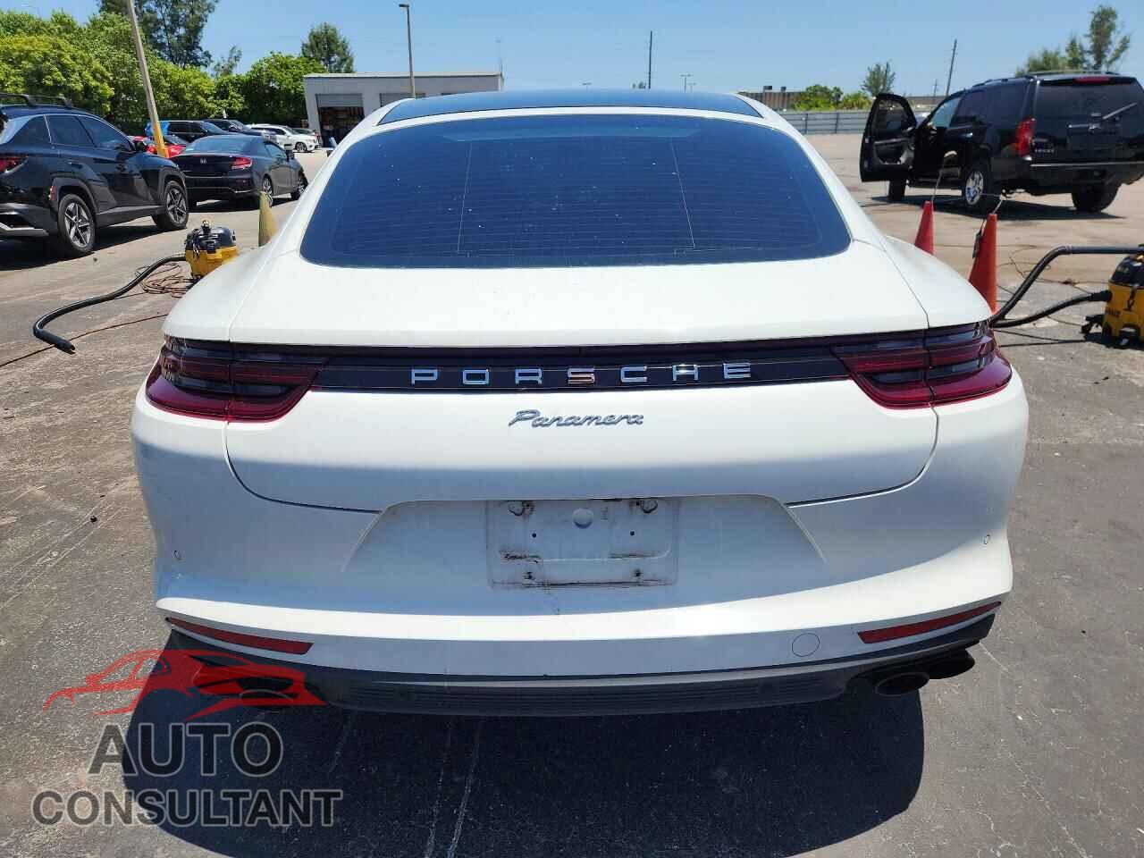 PORSCHE PANAMERA 2018 - WP0AA2A70JL119319